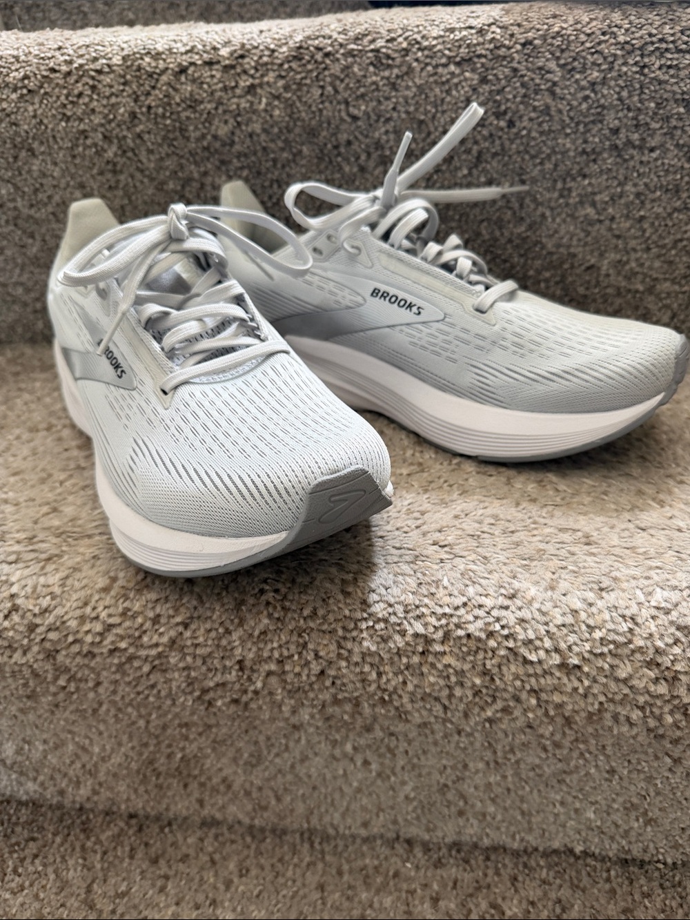 Brooks Women's Athletic Running Shoes - Light Gray/Silver